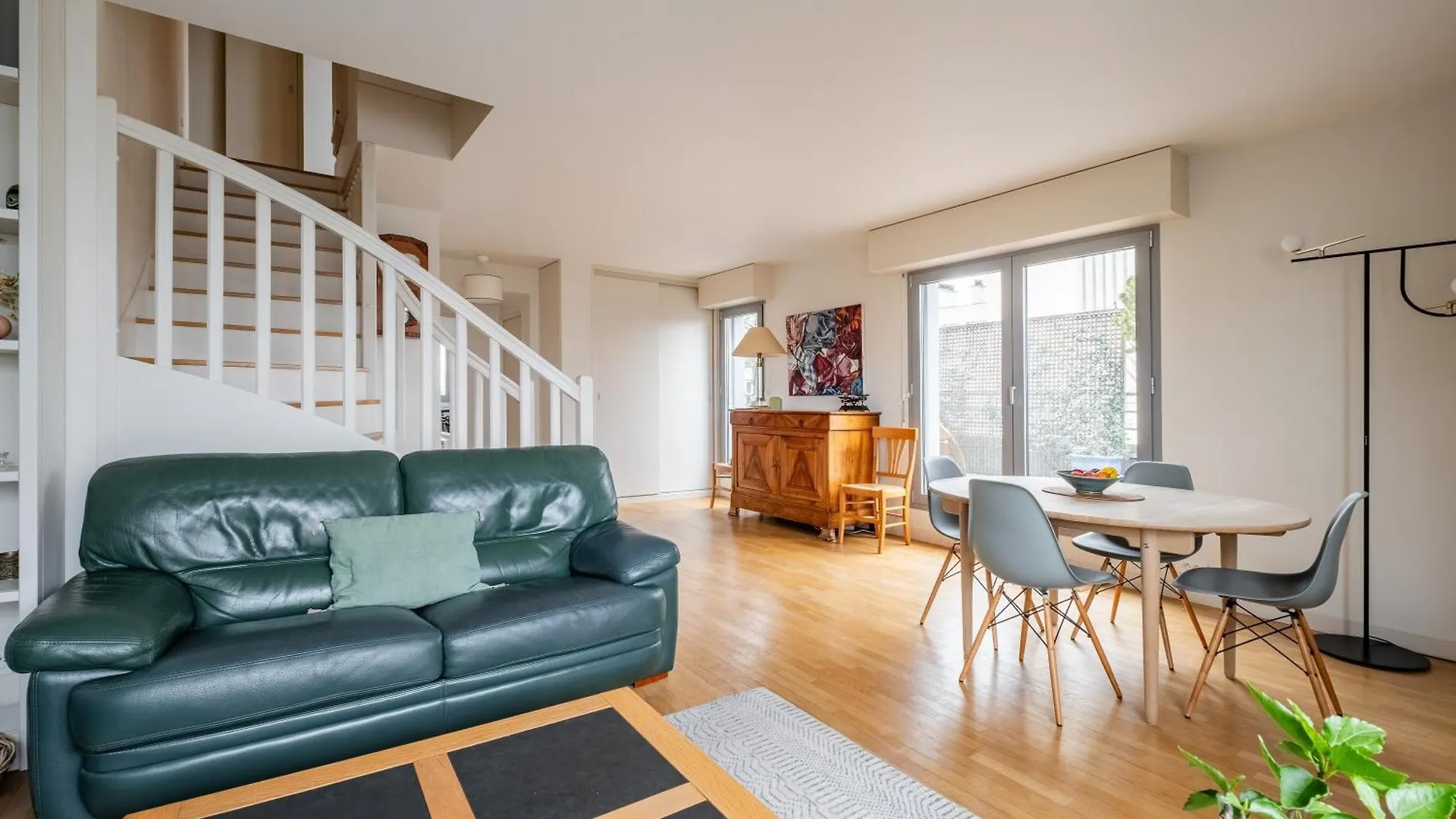 Veeve - Aligre Heights Apartment Paris France