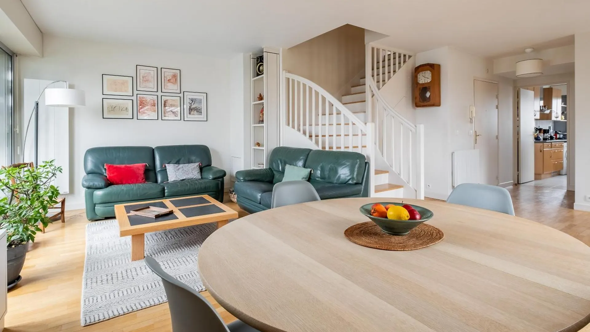 Veeve - Aligre Heights Apartment Paris