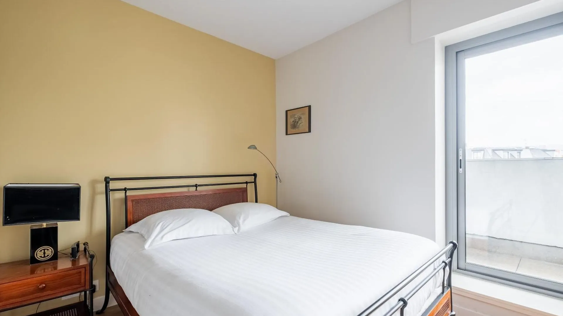 Veeve - Aligre Heights Apartment Paris